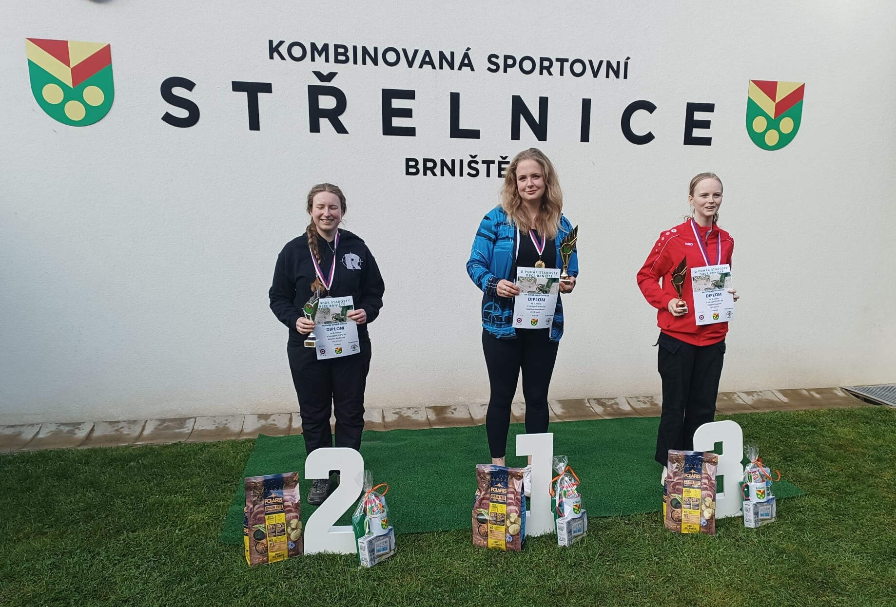 Kačka opět na bedně Kačka opět na bedně